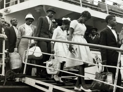 People disembarking the empire windrush